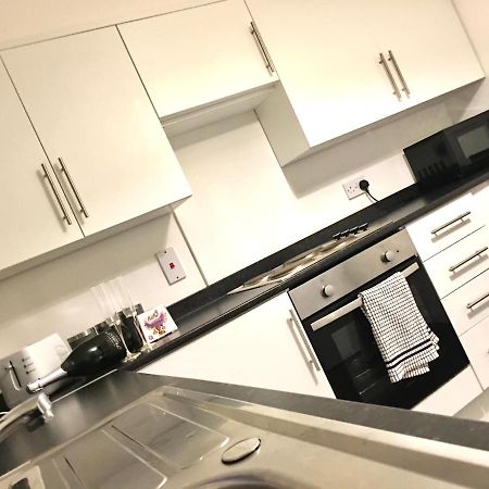 Central Spacious 2 Bedroom By Union Square Free Parking Aberdeen Esterno foto