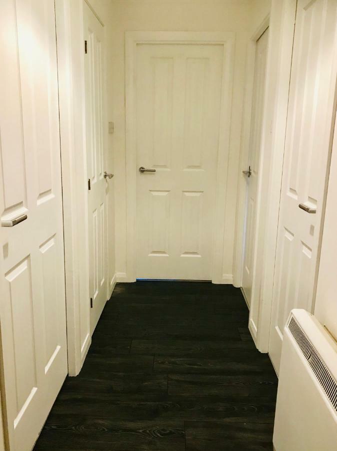 Central Spacious 2 Bedroom By Union Square Free Parking Aberdeen Esterno foto