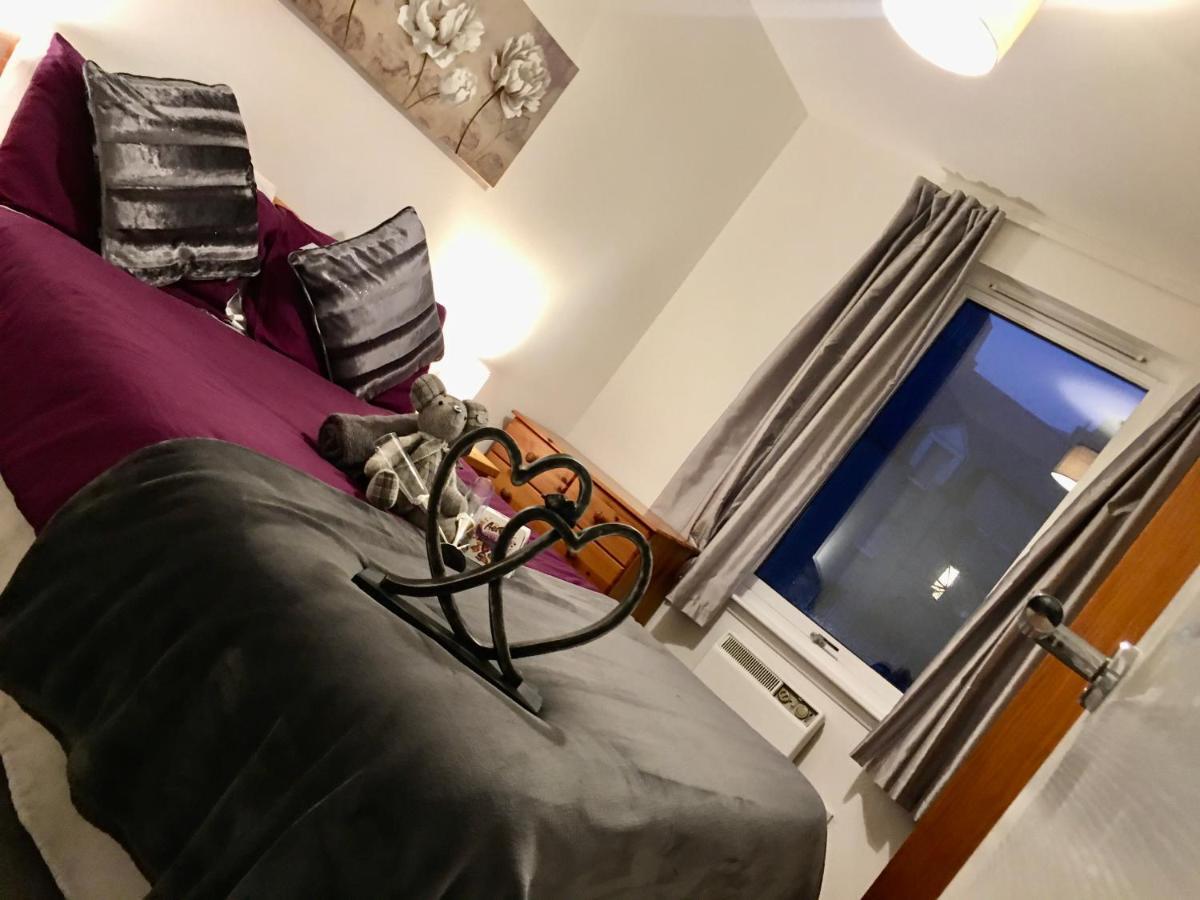 Central Spacious 2 Bedroom By Union Square Free Parking Aberdeen Esterno foto