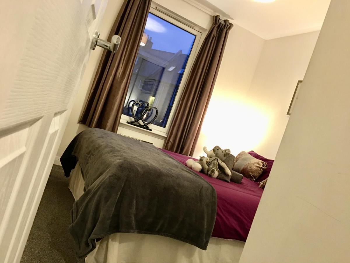 Central Spacious 2 Bedroom By Union Square Free Parking Aberdeen Esterno foto